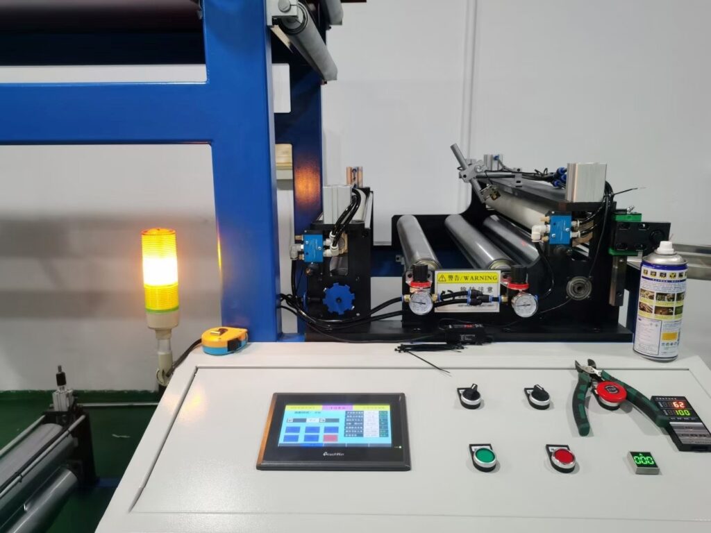 Aluminum Honeycomb Gluing Machine detail 2